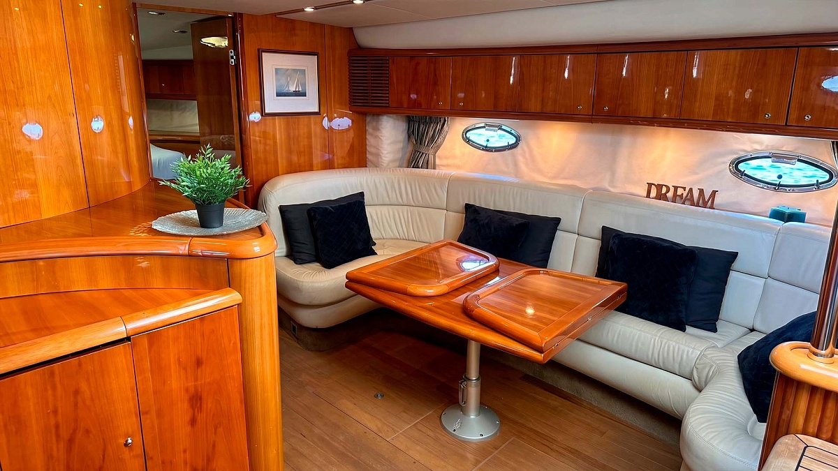 Продажа Sunseeker Camargue 50 в Испании - салон