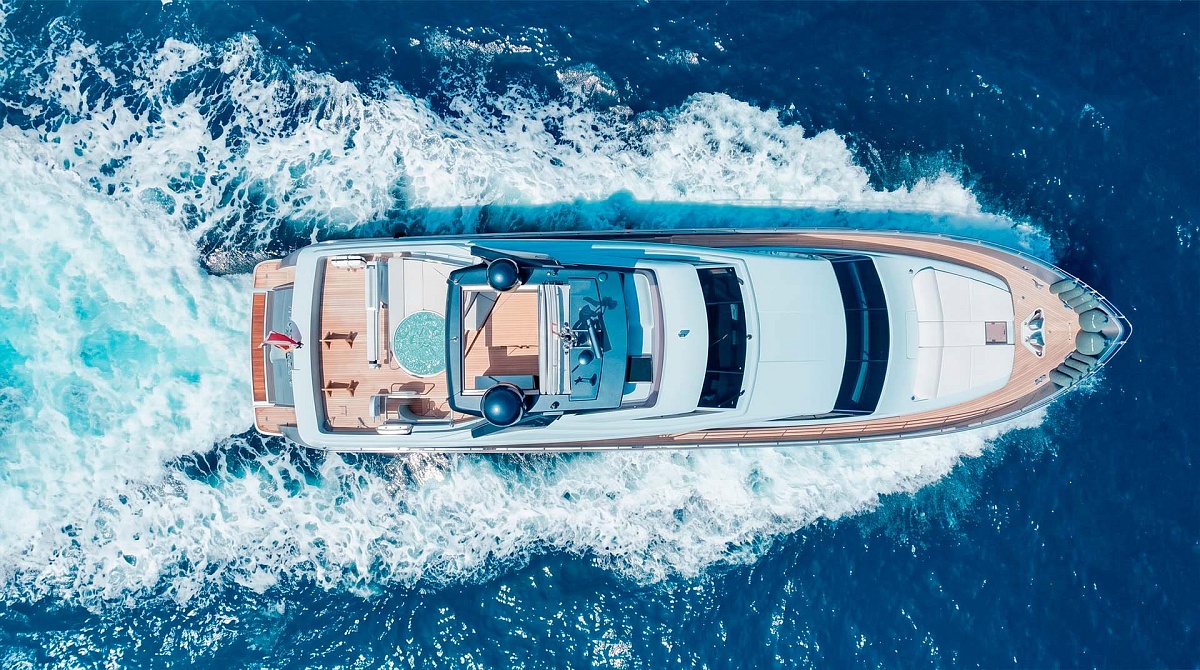Аренда мега яхты Ferretti 881 во Франции, вид с дрона