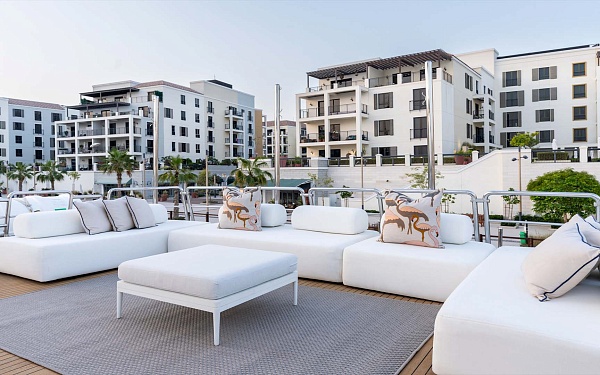 Sun deck - на яхте Benetti 115 DXB во Франции