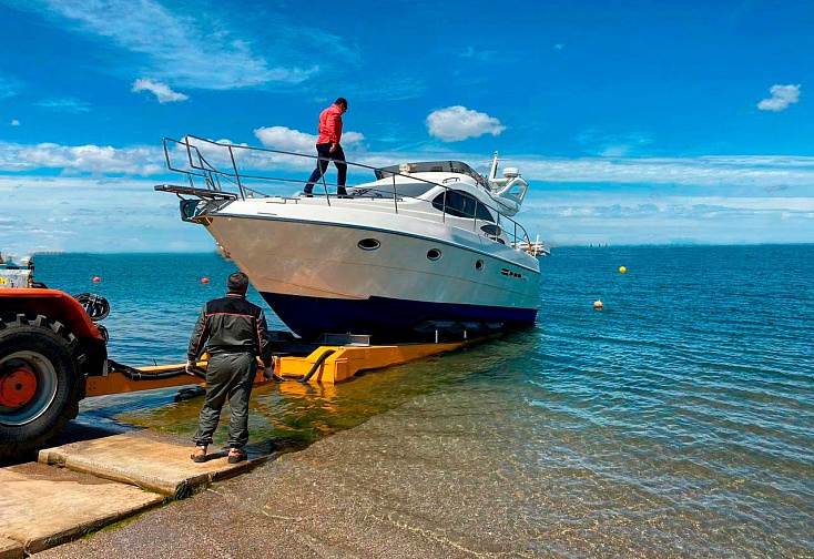 Azimut 39
