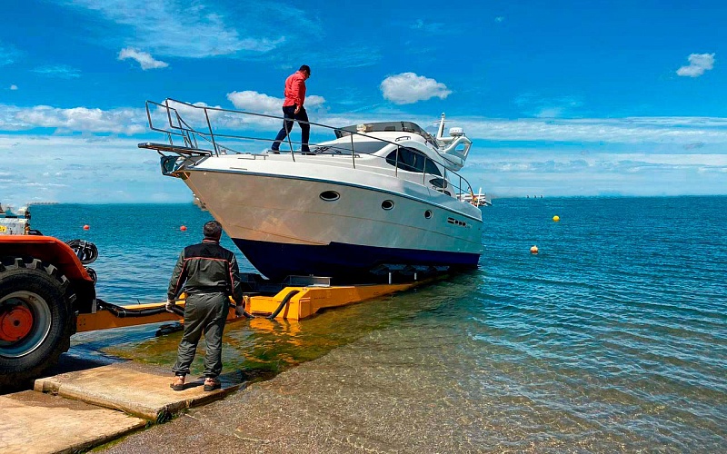 Azimut 39