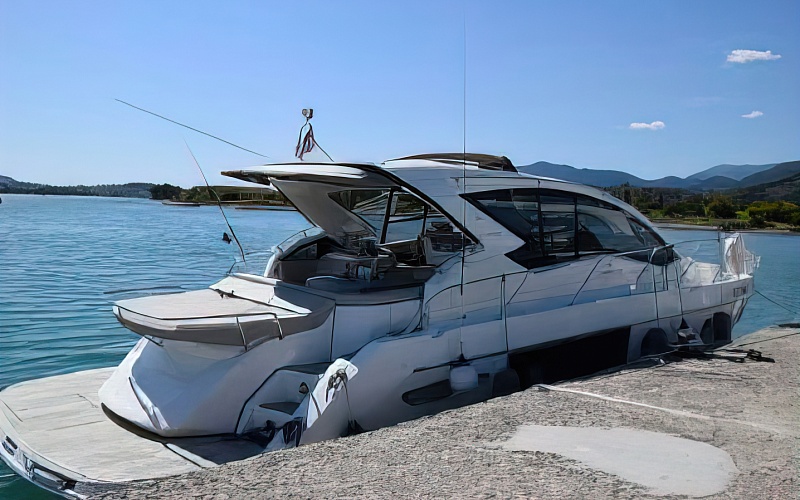 Cranchi M44 HT