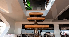 Продажа моторного катамарана Floeth Yachts Solstice 67 на Пхукете - лестгница на флайбридж