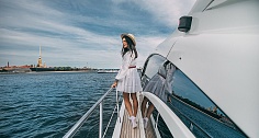 Аренда моторной яхты Azimut 62S в Санкт-Петербурге
