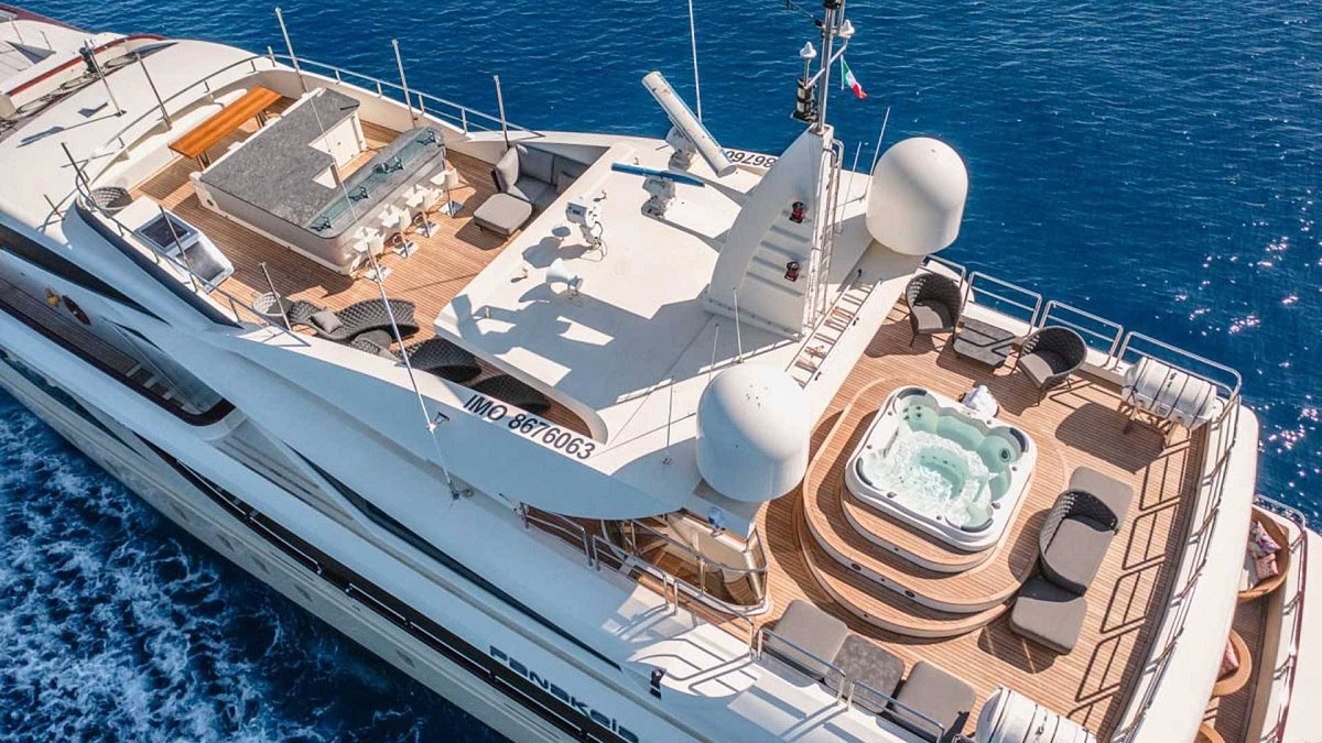 Аренда суперяхты Astondoa 149 Panakeia на Пхукете
