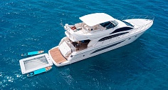 Аренда яхты Riva 70 Aria Blue на Пхукете - бассейн на воде
