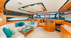 Аренда яхты Riva 70 Aria Blue на Пхукете - диван в салоне