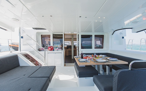 Аренда парусного катамарана Lagoon 52F BLUE MOON, Пхукет, Тайланд - зона отдыха на корме