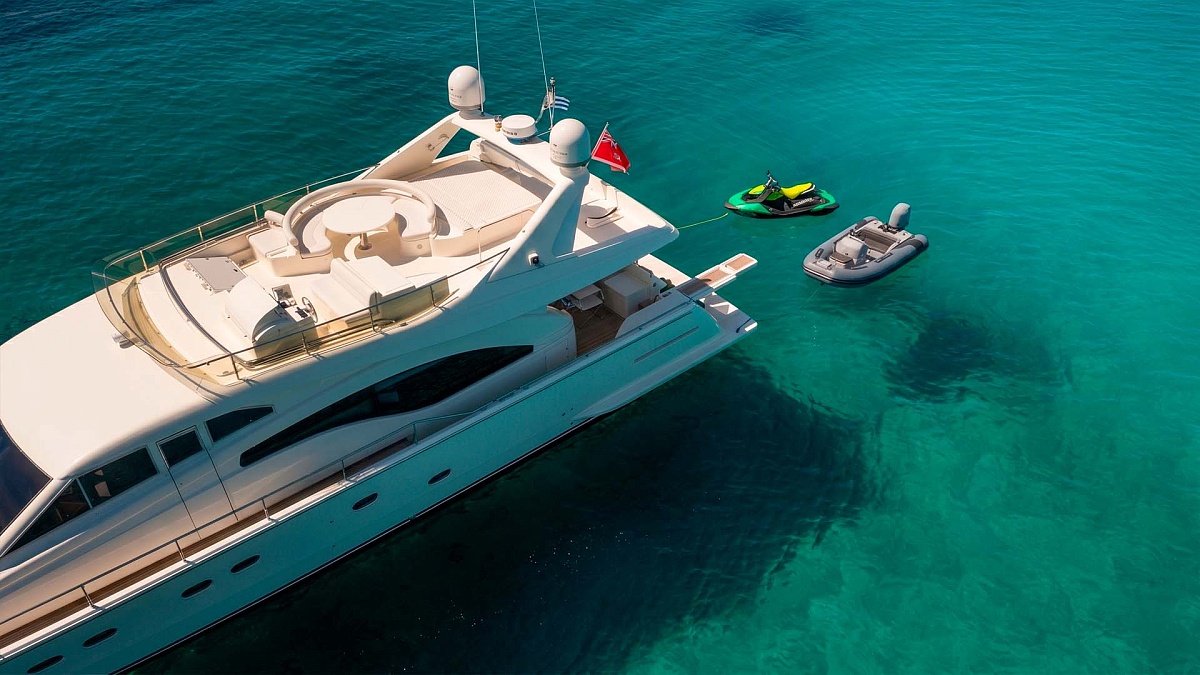 Аренда яхты Ferretti 68 на Миконосе - флайбридж