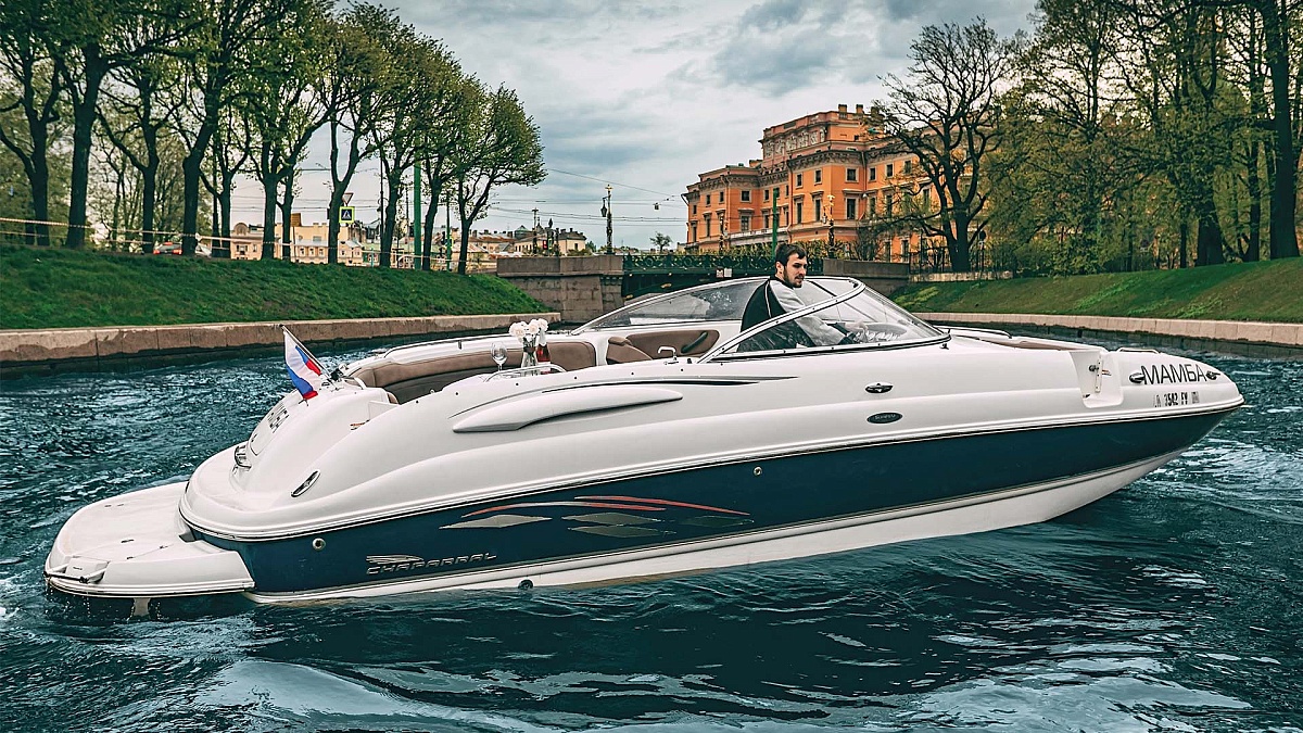 Аренда катера Chaparral Sunesta 254 МАМБА в Петербурге