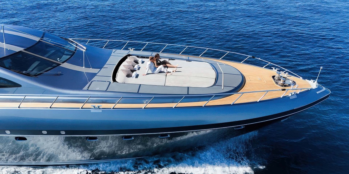 Mangusta 108 JFF лежаки на носу - аренда яхты во Франции: Канны, Ницца, Монако