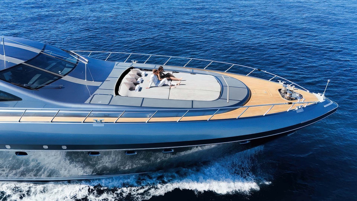 Mangusta 108 JFF лежаки на носу - аренда яхты во Франции: Канны, Ницца, Монако
