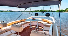 Аренда яхты Fairline Phantom 40 в Москве и Подмосковье - третья палуба