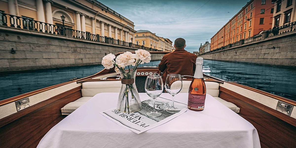 Аренда катера МИА в Санкт-Петербурге