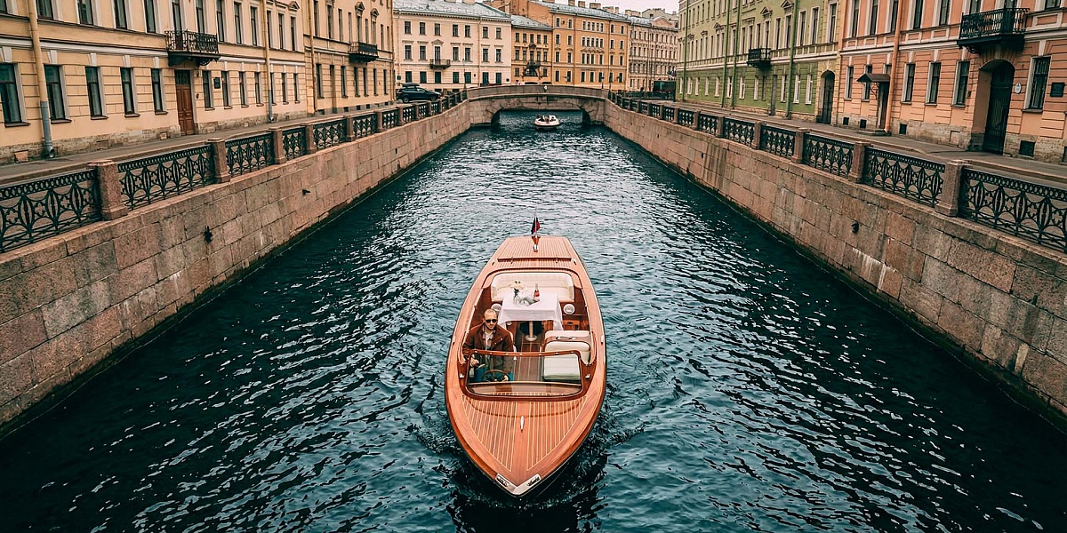 Аренда катера МИА в Санкт-Петербурге
