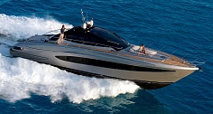 Аренда яхты Riva 63 Vertigo во Франции